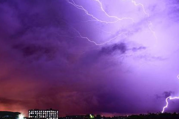 雷雨季节如何防护家用电器